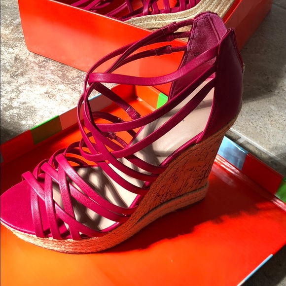 Charles David Wedge Heels - Picture 2 of 4